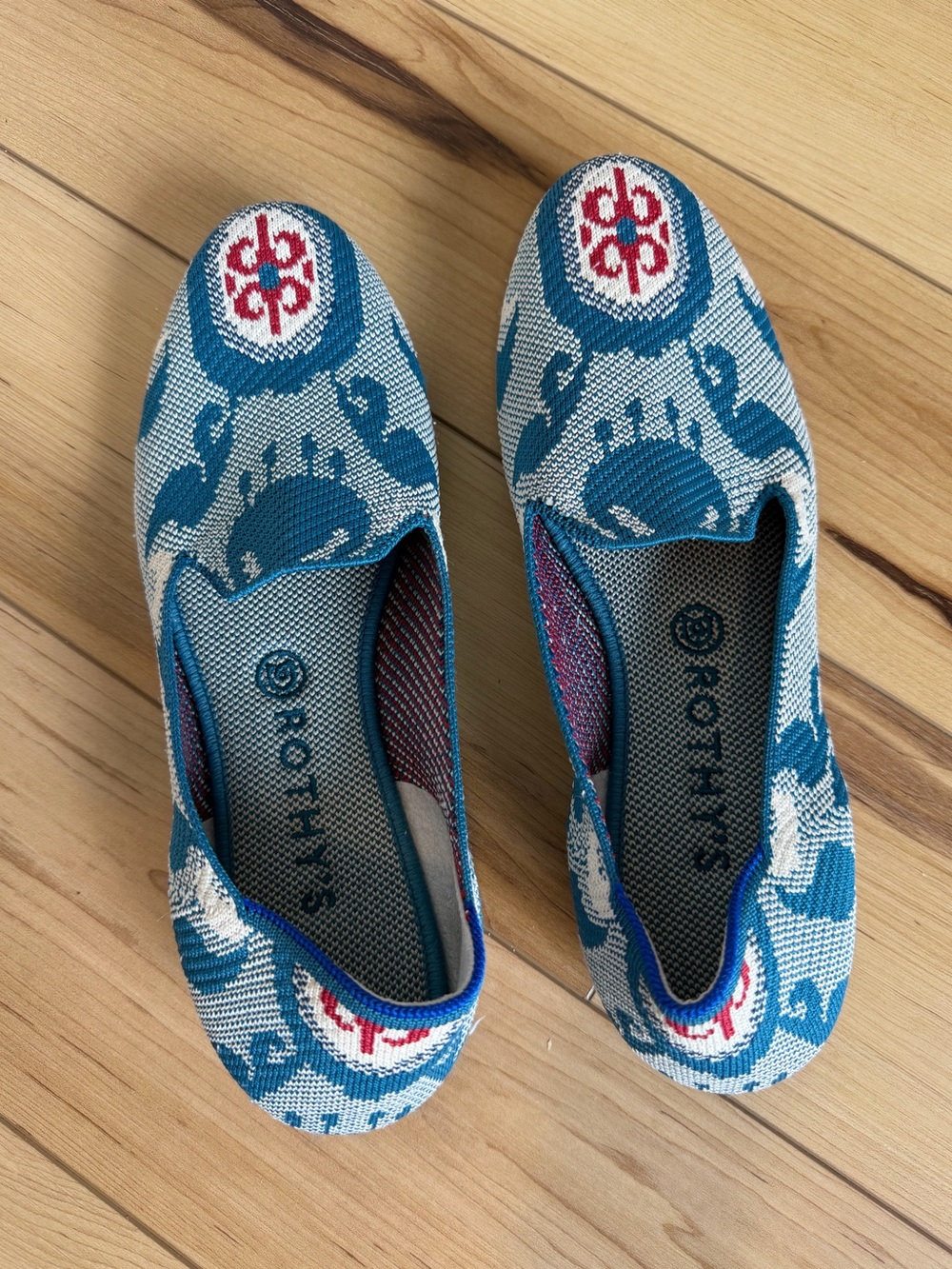 Rothy's The Loafer Flats Blue White Red Medallion Print Women's Size 10